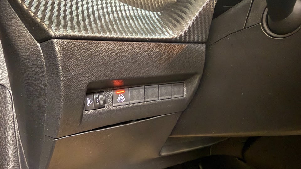 Peugeot 208 1,2 PureTech 100 Active 5d