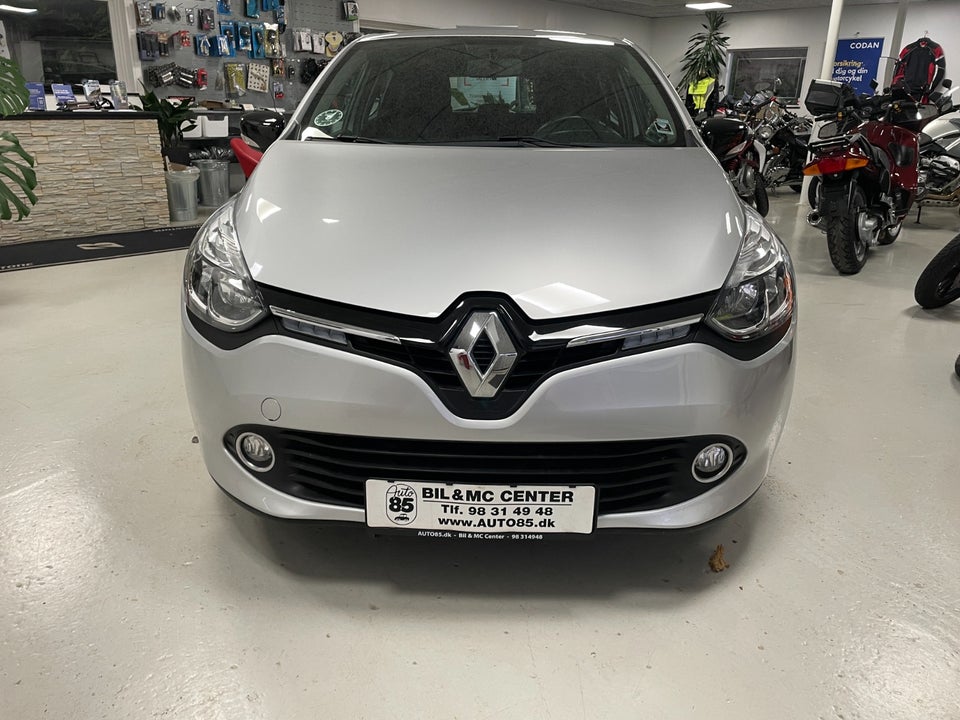 Renault Clio IV 0,9 TCe 90 Expression 5d