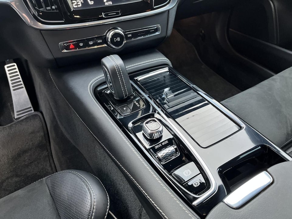 Volvo V90 2,0 T6 ReCharge R-Design aut. AWD 5d