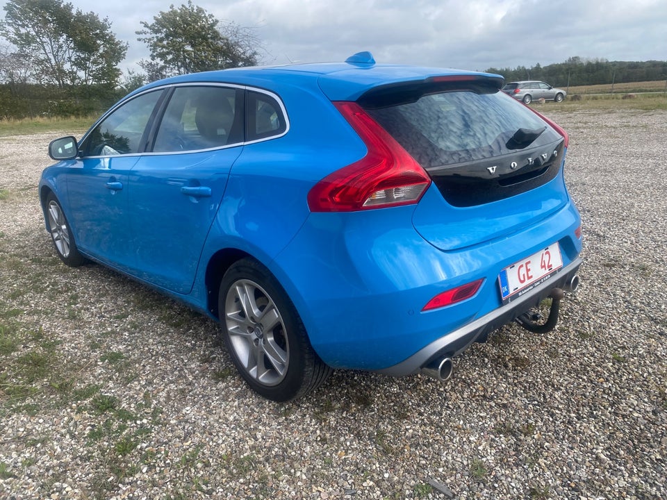 Volvo V40 2,0 D4 190 R-Design Drive-E 5d