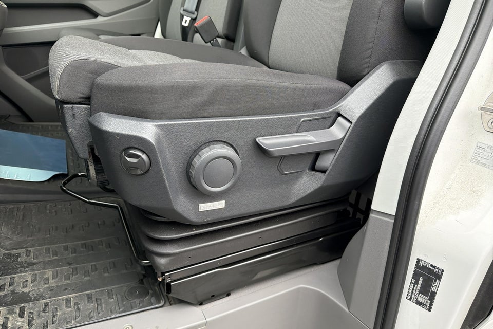 VW Crafter 35 2,0 TDi 177 Kassevogn L3H3 aut.