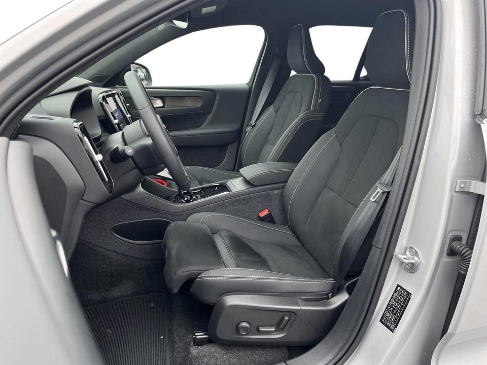 Volvo XC40 ReCharge Extended Range Plus 5d