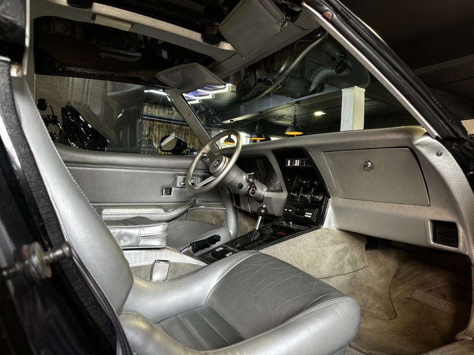 Chevrolet Corvette 5,7 V8 Targa Anniversary 2d