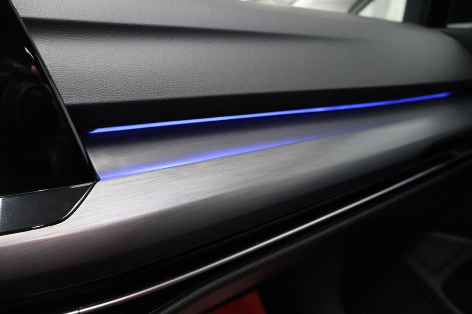 VW Golf VIII 1,5 eTSi 150 Style Variant DSG 5d