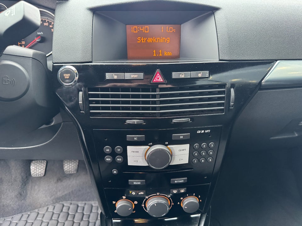 Opel Astra 2,0 Cosmo TwinTop 2d