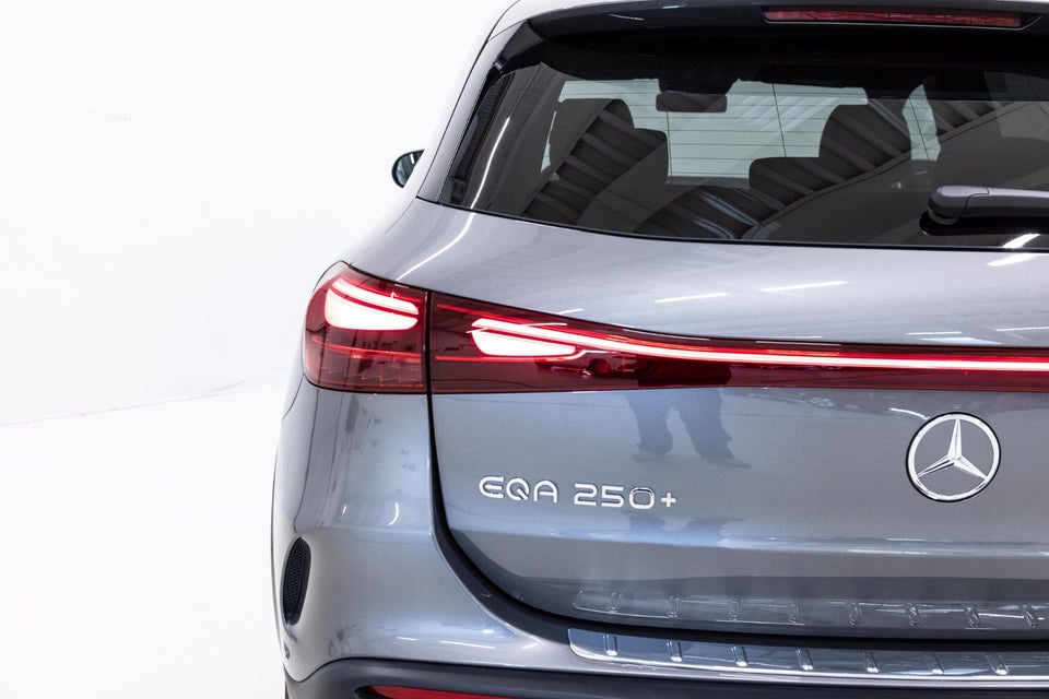 Mercedes EQA250+ AMG Advance 5d