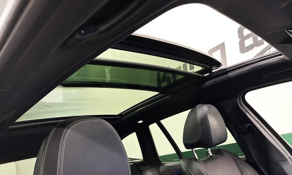 BMW iX3 Charged 5d