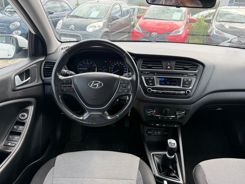 Hyundai i20 1,25 Trend 5d