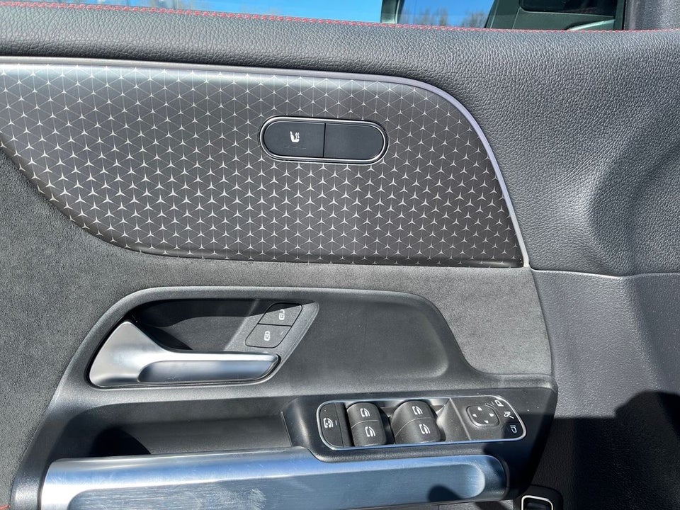 Mercedes EQB250+ AMG Line 5d