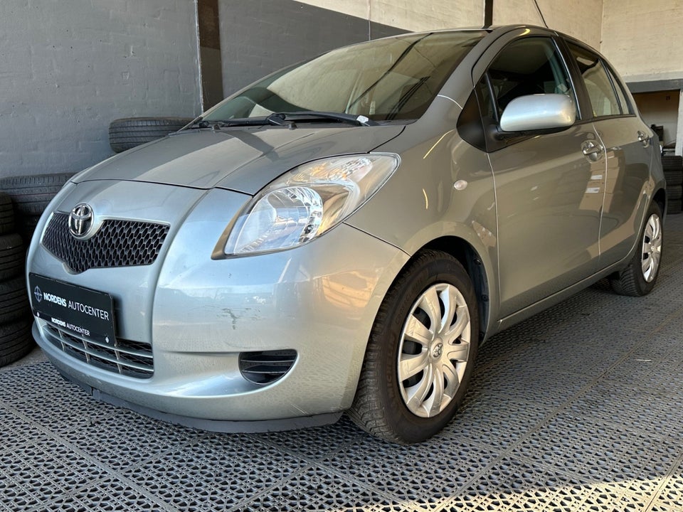 Toyota Yaris 1,0 Luna M/M 5d