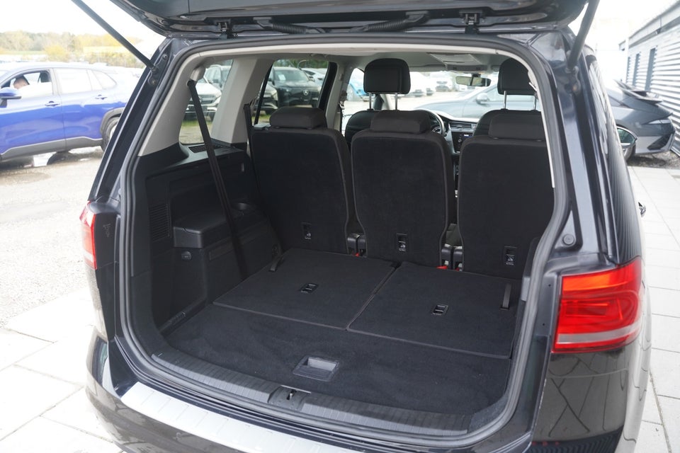 VW Touran 1,6 TDi 115 Comfortline 7prs 5d