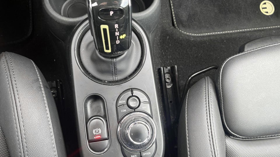 MINI Cooper SE Classic Trim 3d