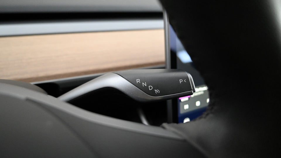 Tesla Model 3 Standard Range+ RWD 4d