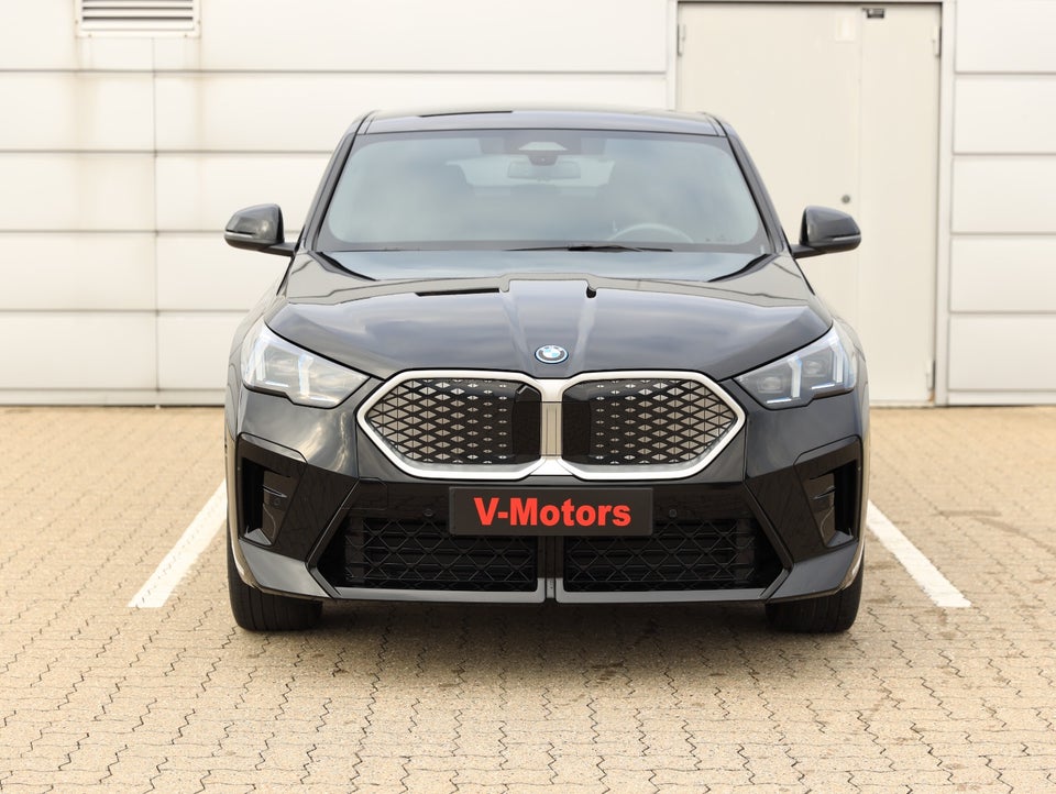BMW iX2 eDrive20 M-Sport 5d