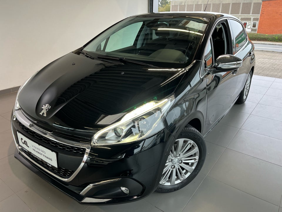 Peugeot 208 1,2 VTi 82 Allure 5d