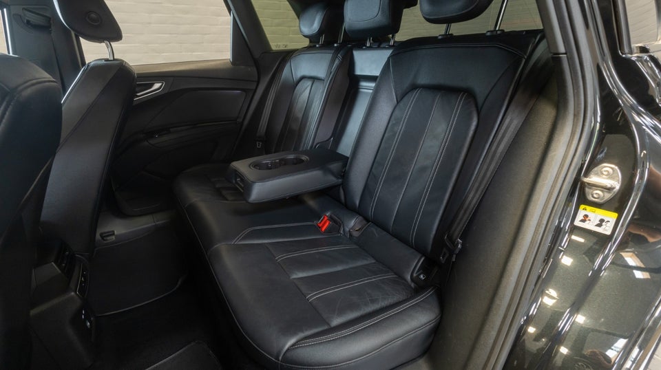 Audi Q4 e-tron 40 S-line 5d