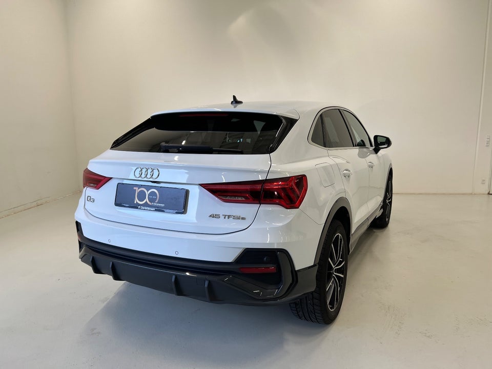 Audi Q3 45 TFSi e Attitude plus Sportback S-tr. 5d