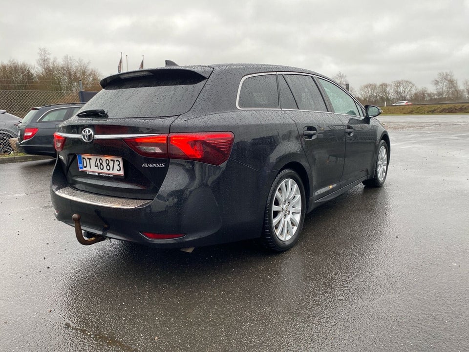 Toyota Avensis 2,0 D-4D T2 Touring Sports 5d