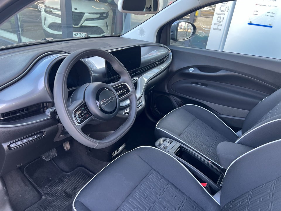 Fiat 500e 42 Icon Plus 3d