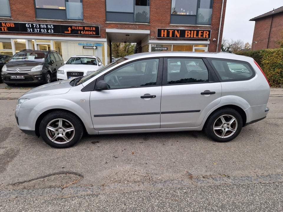 Ford Focus 1,6 Trend 100 5d