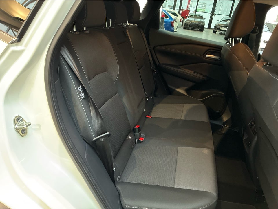 Nissan Qashqai 1,3 mHEV N-Connecta X-tr. 5d