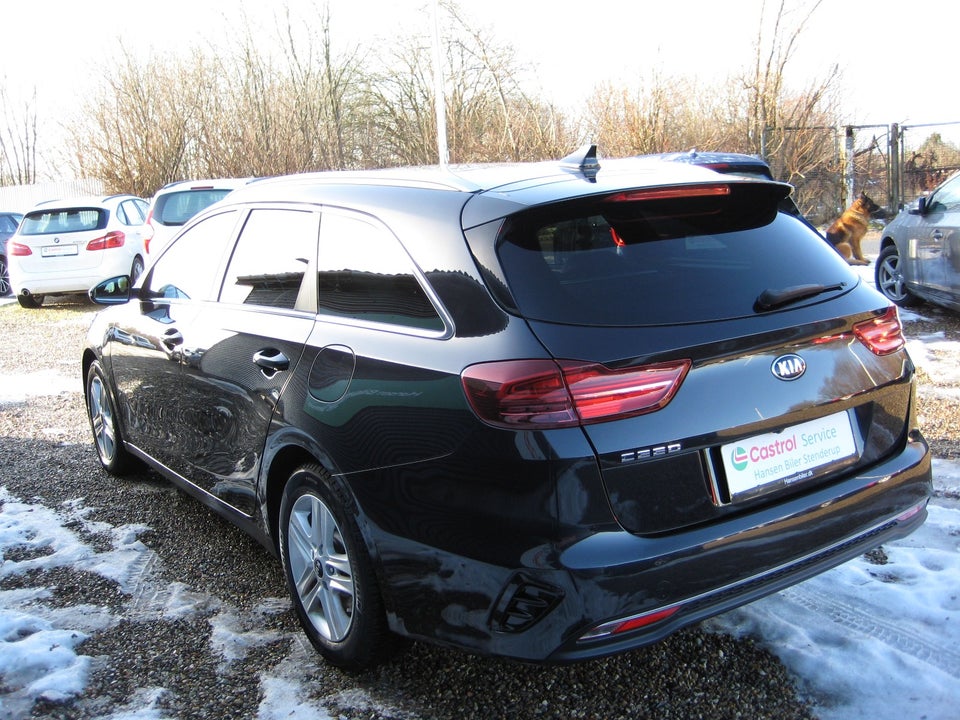 Kia Ceed 1,6 CRDi 136 Intro Edition SW 5d