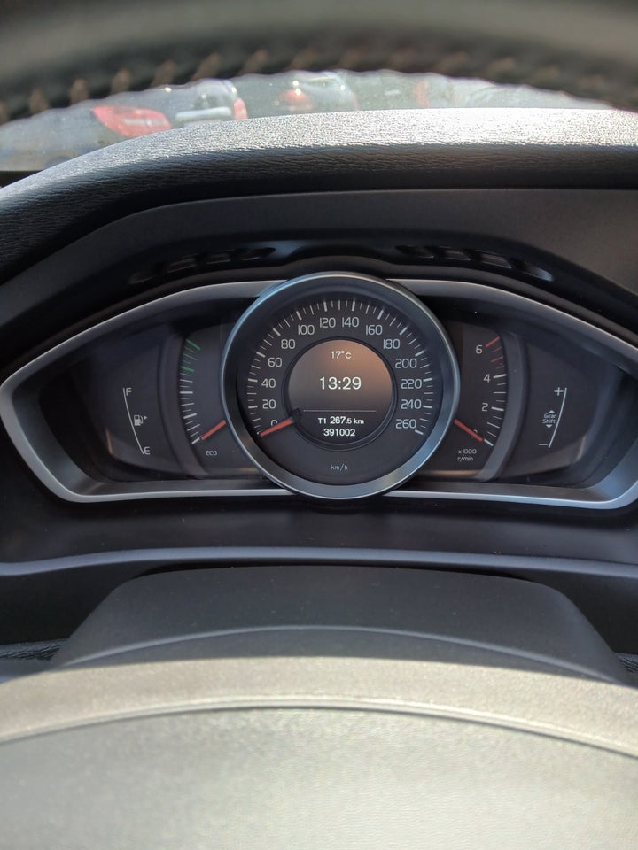 Volvo V40 1,6 D2 115 Kinetic 5d