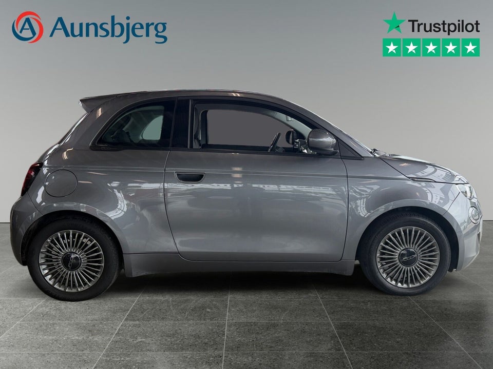 Fiat 500e 42 Icon 3d
