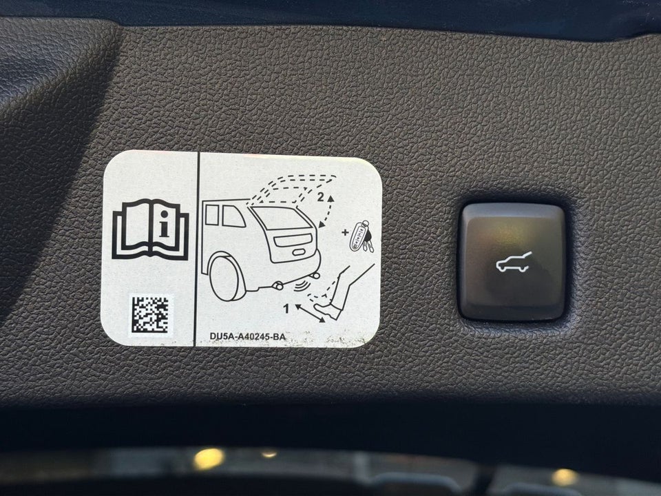 Ford Kuga 2,5 PHEV Titanium X CVT 5d