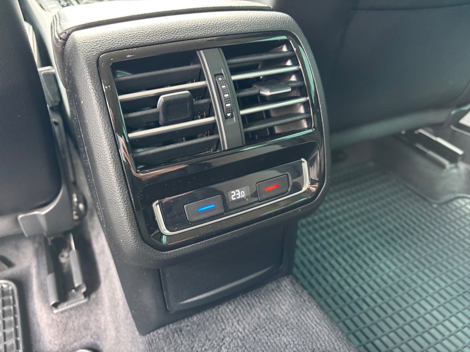 VW Passat 1,4 TSi 150 R-line Variant DSG BMT 5d