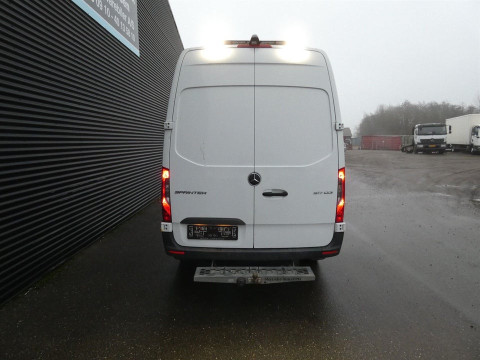 Mercedes Sprinter 317 2,0 CDi A2 Kassevogn aut. RWD