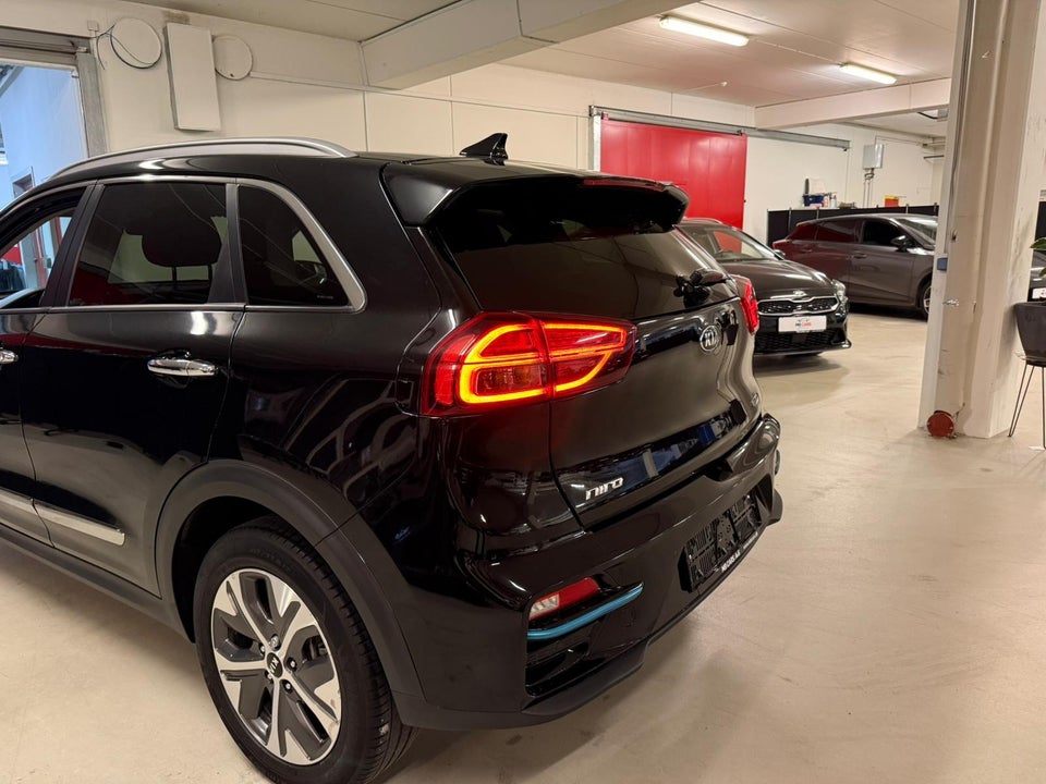 Kia e-Niro 64 Premium 5d