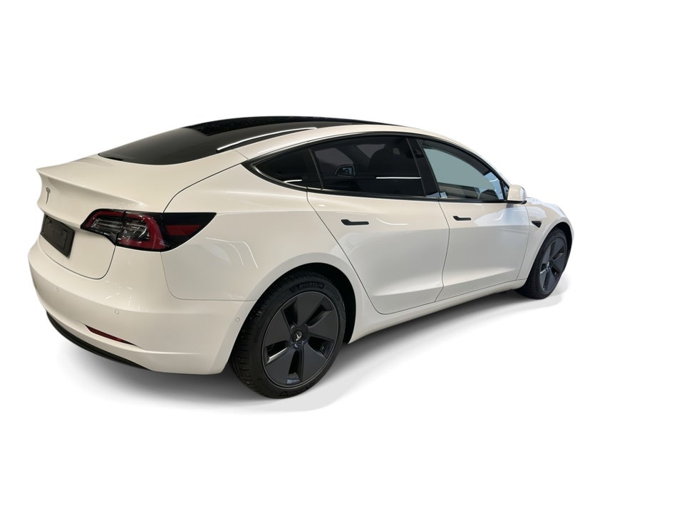 Tesla Model 3 Standard Range+ RWD 4d
