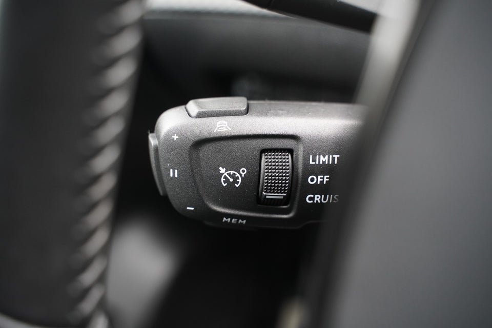 Peugeot 208 1,2 PureTech 100 Allure+ 5d