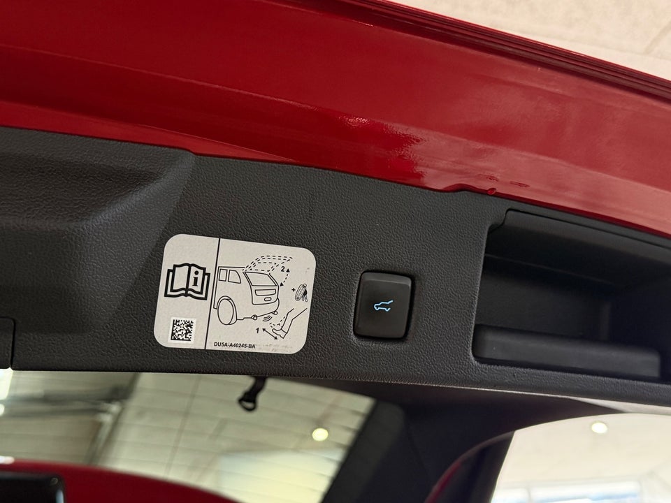 Ford Kuga 2,5 PHEV Vignale CVT 5d