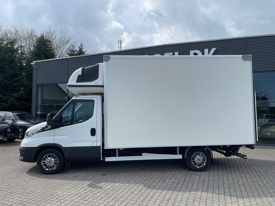 Iveco Daily 3,0 35S18 4100mm Box m/lift AG8