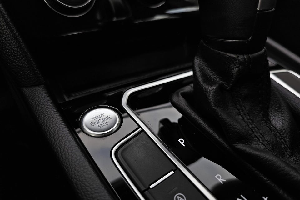 VW Passat 2,0 TSi 190 Elegance+ DSG 4d