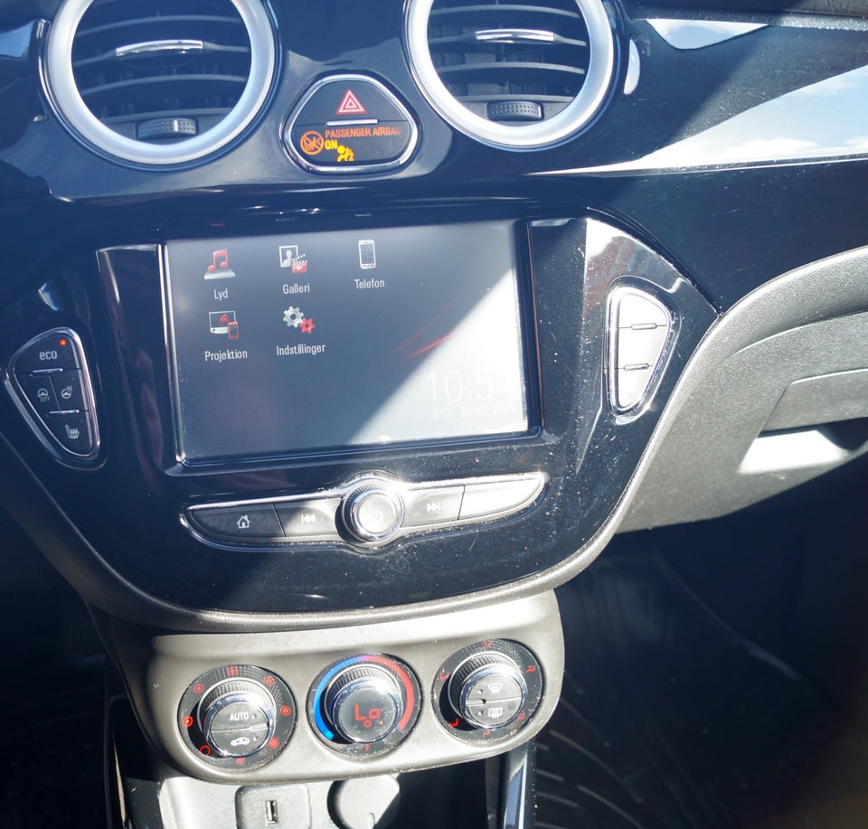 Opel Adam 1,0 T 90 Glam 3d