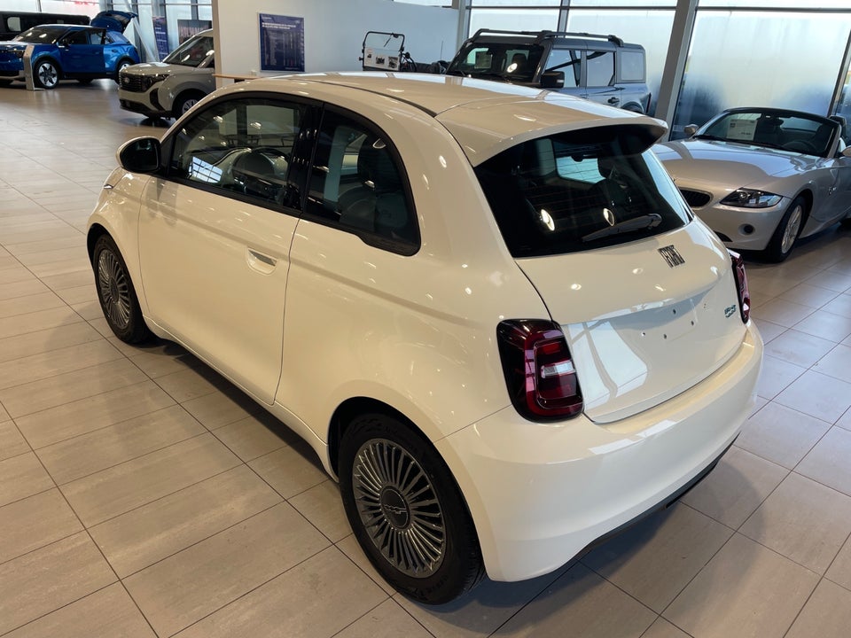 Fiat 500e 42 Icon 3d