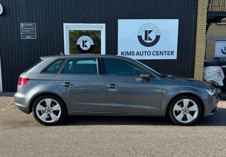 Audi A3 1,4 TFSi 150 Ambiente Sportback 5d