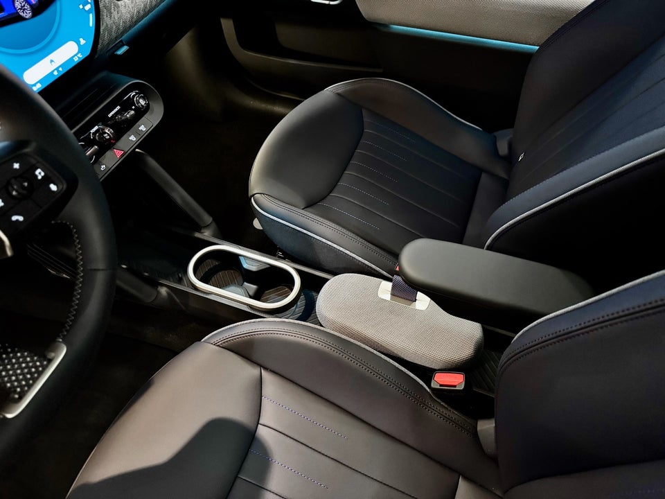 MINI Cooper SE Favoured Trim XL 3d