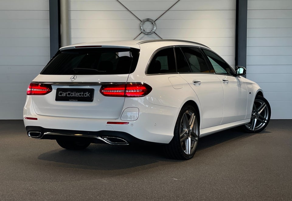 Mercedes E300 de 2,0 AMG Line stc. aut. 5d