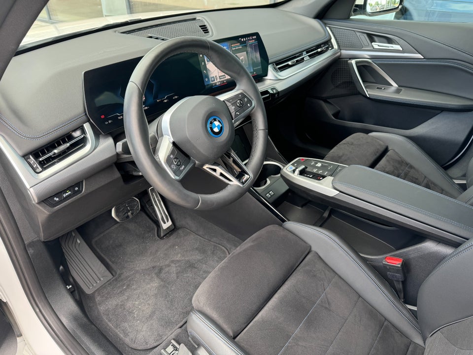 BMW iX1 xDrive30 M-Sport 5d