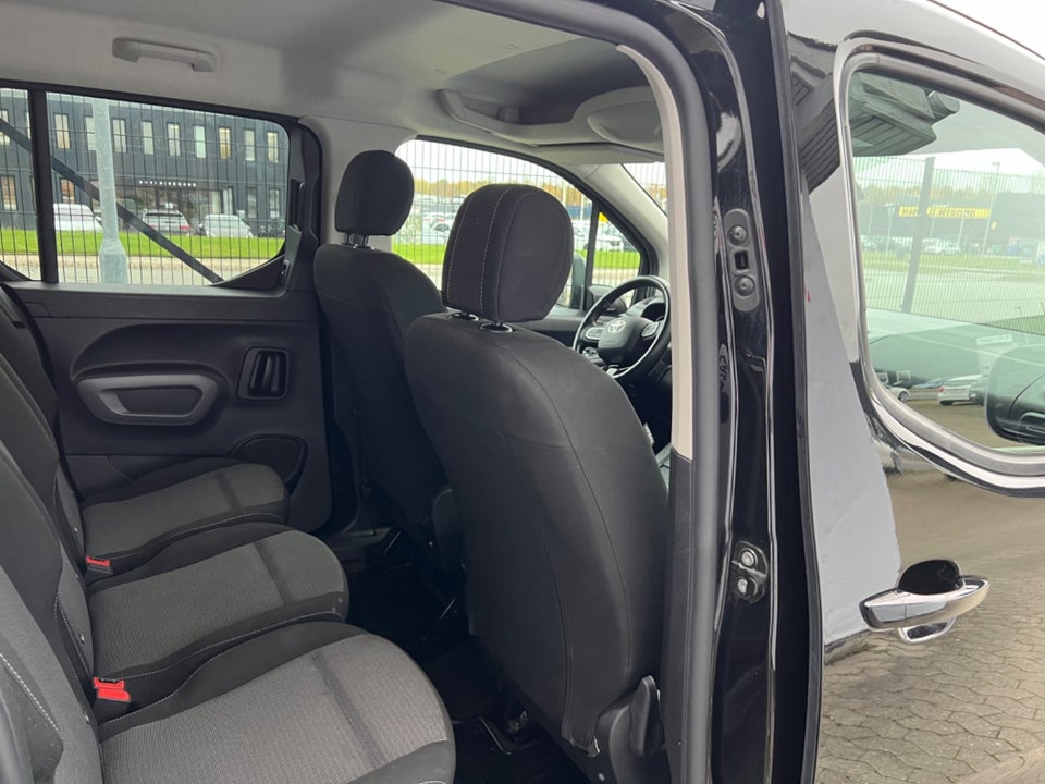 Toyota ProAce City Verso 1,5 D 102 Medium Family 5d