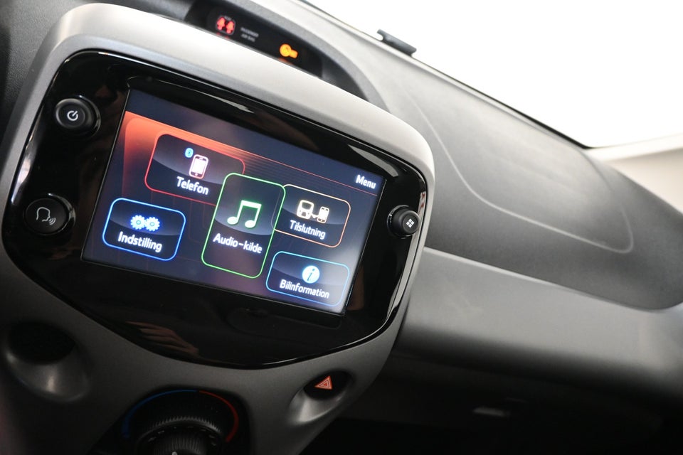 Toyota Aygo 1,0 VVT-i x-play 5d