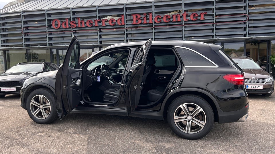 Mercedes GLC250 2,0 AMG Line aut. 4Matic 5d