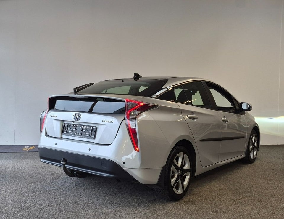 Toyota Prius 1,8 Hybrid H3 CVT 5d