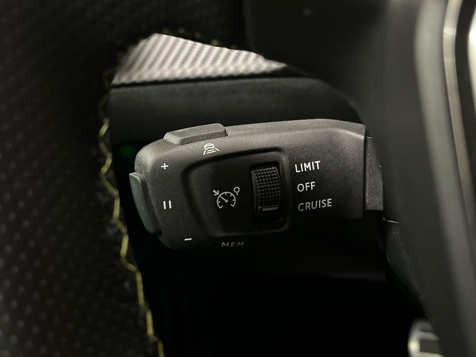 Peugeot e-2008 50 GT 5d