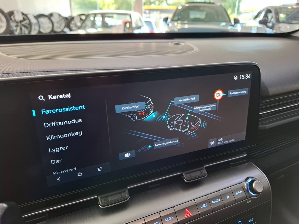 Hyundai Kona 48 EV Essential 5d