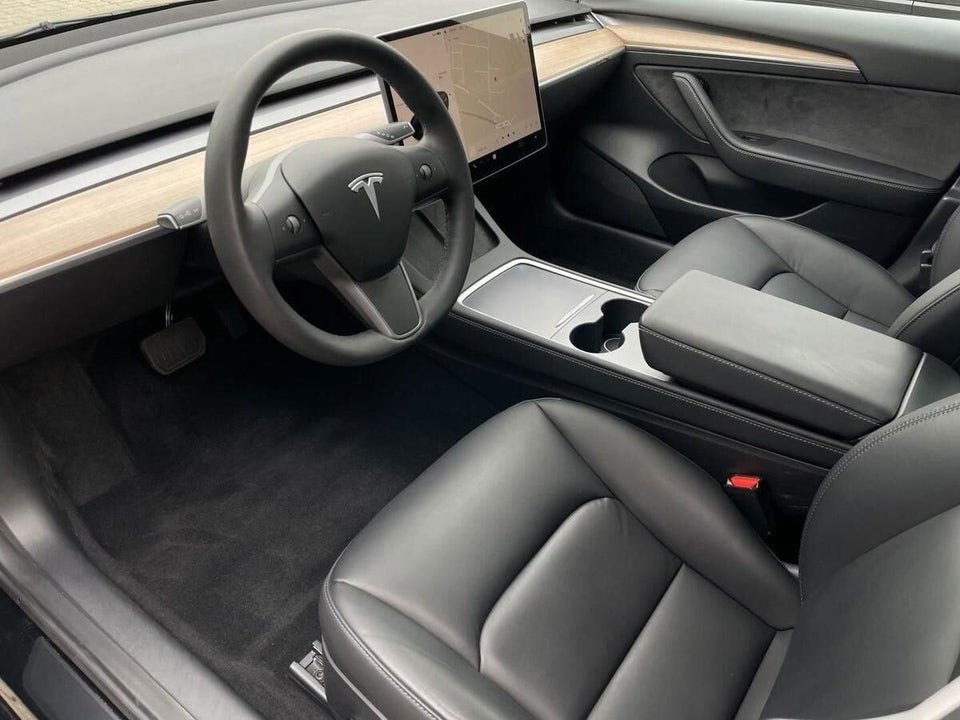 Tesla Model 3 RWD 4d